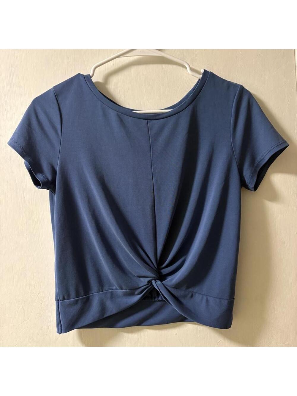Zyia Active navy blue crop top in XS #activewear #workout